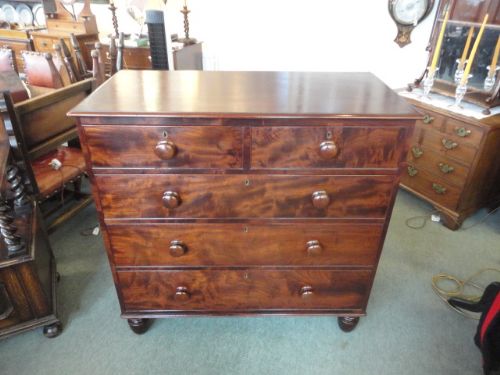 Mahogany Chest of Drawers