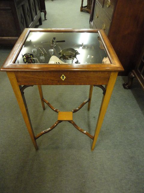 Satinwood Bijouterie Cabinet
