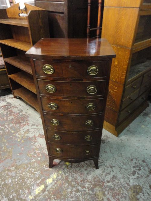 Mahogany Chest of Drawers