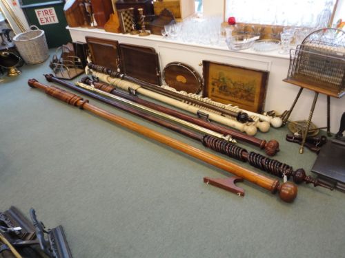 Quality Long Mahogany Curtain Pole & Brackets