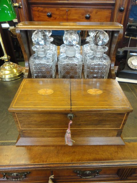 3 Bottle Inlaid Games Tantalus