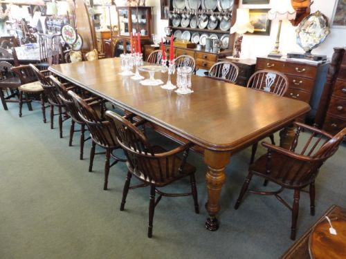 Quality Victorian Oak Wind Out Table