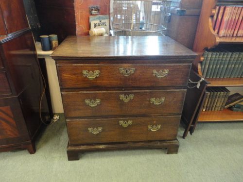 Small Oak Chest of Drawers