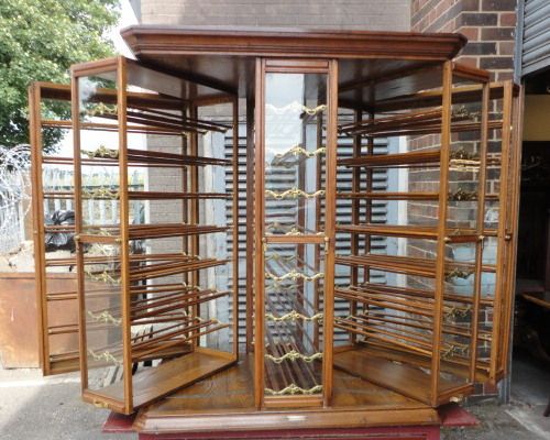 Wine Connoisseurs & Specialist Restaurants Wine Cabinet