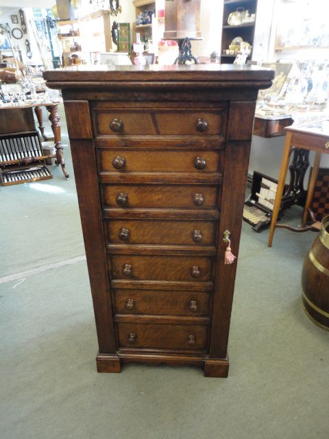 Oak Wellington Chest