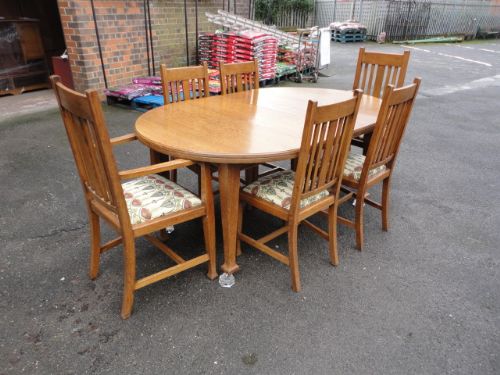 Golden Oak Oval Round Table & Six Chairs