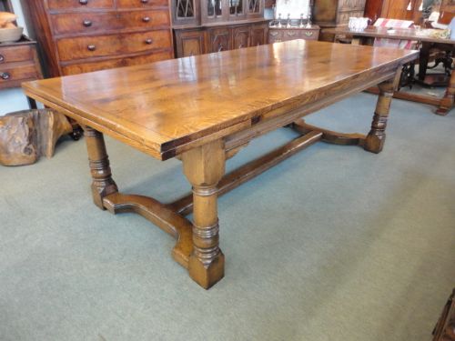 Superb Quality Large Oak Table