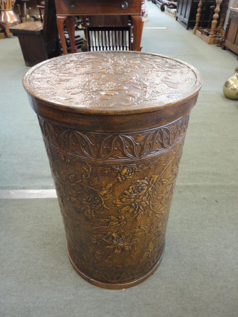 Cylindrical Linen Bin