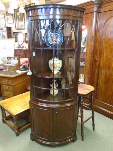 Quality Mahogany  Display  Corner Cupboard