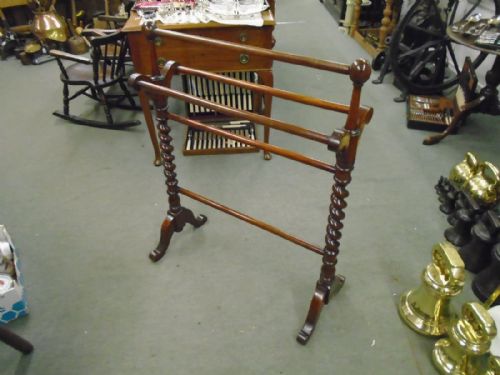 Quality Victorian Towel Rail
