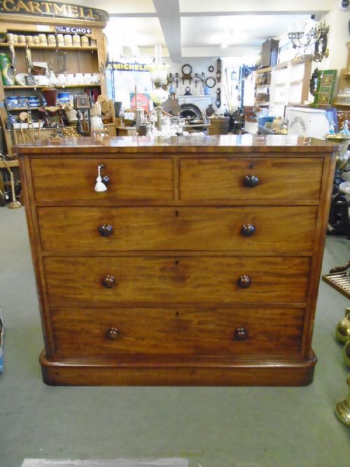 Mahogany Chest of Drawers
