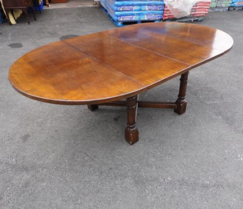 Solid Oak Oval Table