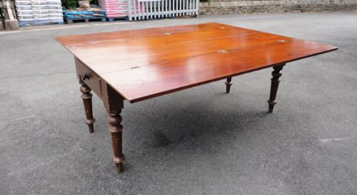 Large 10 to 12 Seater Table