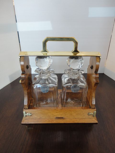 Super Quality Golden Oak 2 Bottle Tantalus