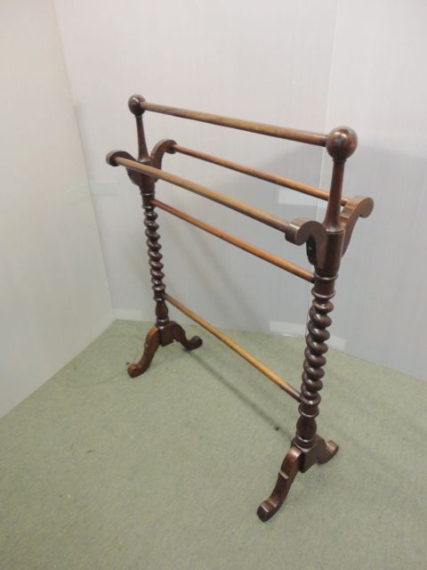 Quality Mahogany Victorian Towel Rail