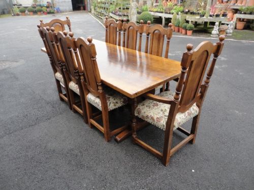 fig 1. Set Of 8 Oak Quality chairs