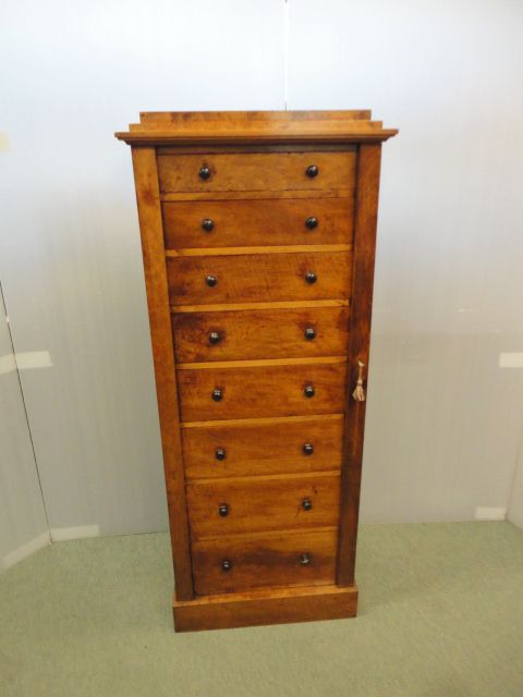 Wellington Chest