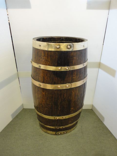 Oval  Oak Barrel