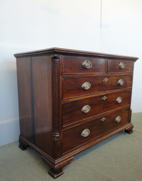 Georgian Mahogany Chest of Drawers
