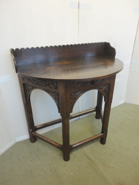 Art's & Craft's Oak 1/2 Moon Hall Table