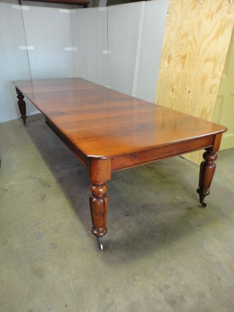 Large 10' Victorian Table
