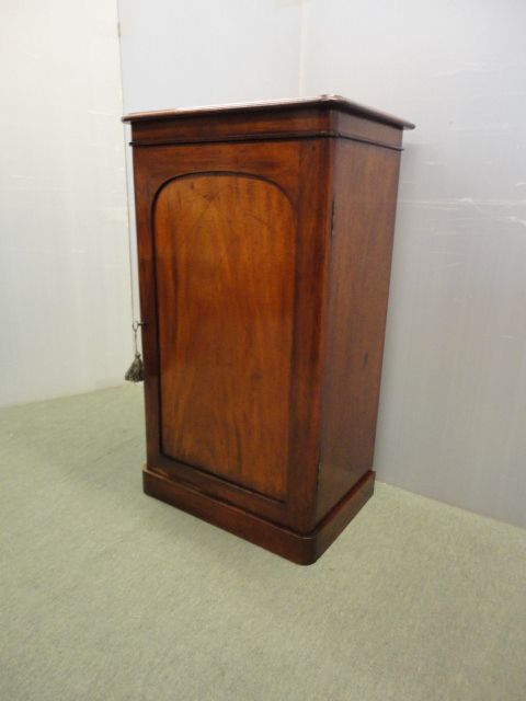 Victorian Mahogany Cupboard