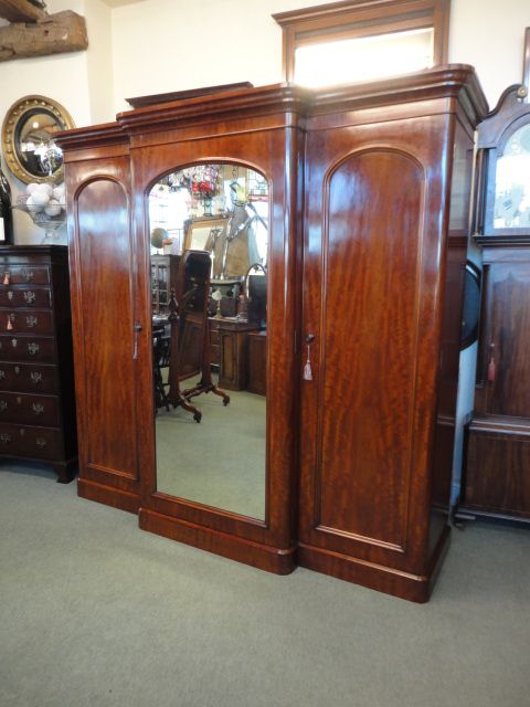 Super Quality Mahogany Wardrobe