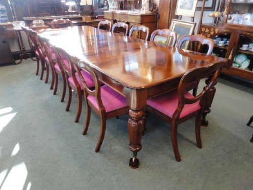 Large 10' Victorian Table