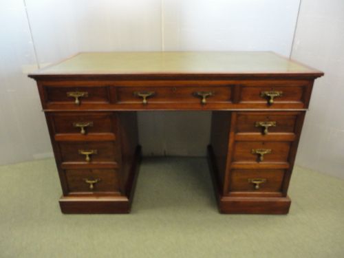 Mahogany 3 Piece Desk