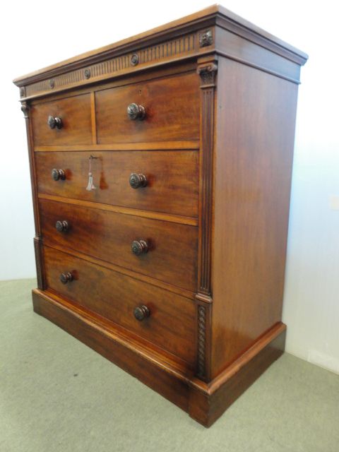 Superb Quality Mahogany Chest of Drawers