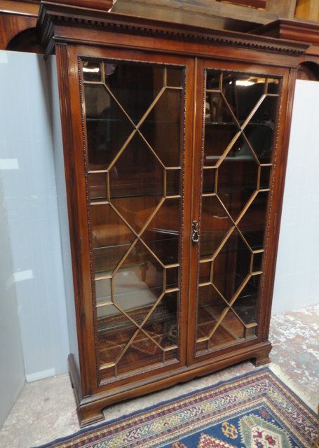 Quality Astragal Glazed Bookcase / Display