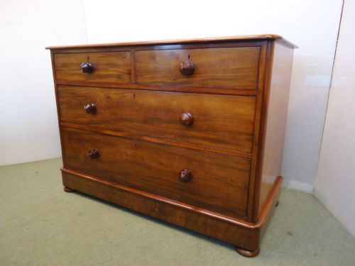 Super Quality Mahogany Chest of Drawers