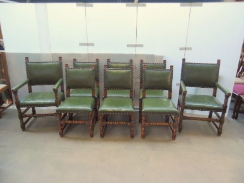 Good Set of 8 Oak & Leather Chairs