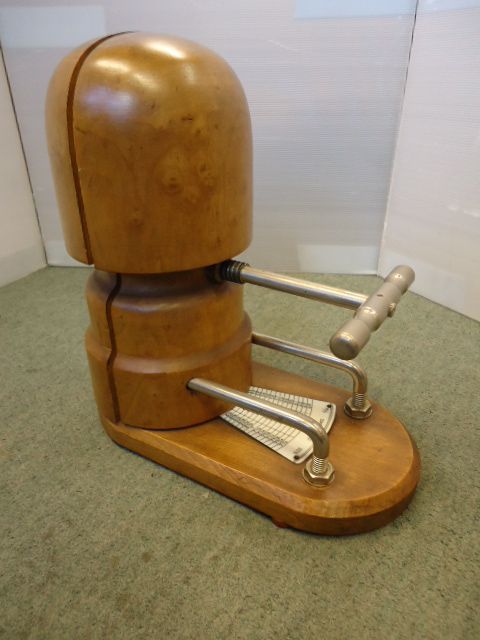 Hardwood Hat Stretcher