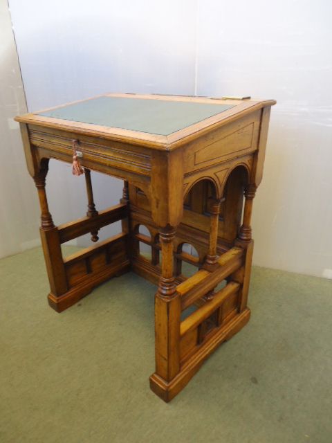 Golden Oak Art's & Crafts Single Desk
