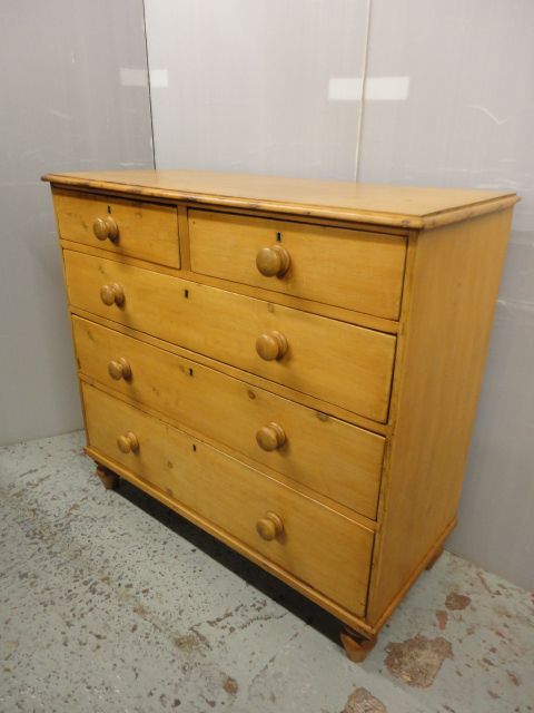Victorian Pine Chest of Drawers