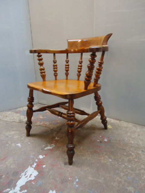Quality Smokers Bow Armchair