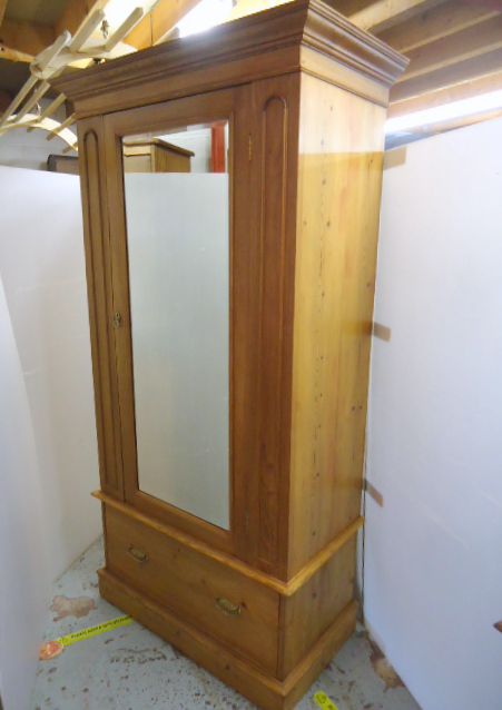 Pine Single Robe