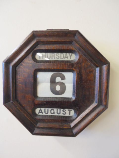 Oak Wall Calendar