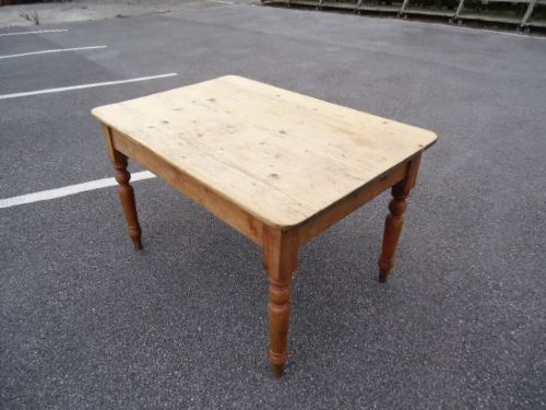Pine Scrub Top Table