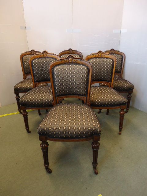Set of 6 Oak Chairs