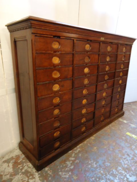 Quality Mahogany Bank of Drawers