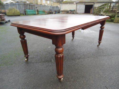 8 Seater Mahogany Wind Out Table