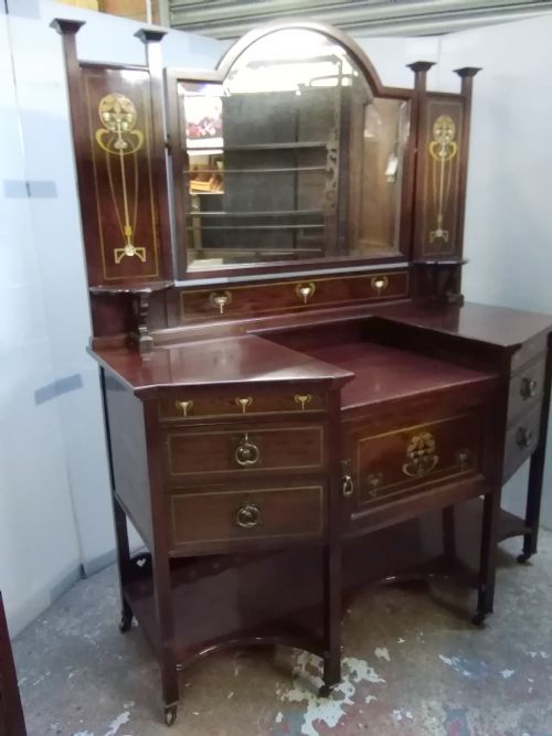 fig 1. Art Nouveau Bedroom Suite