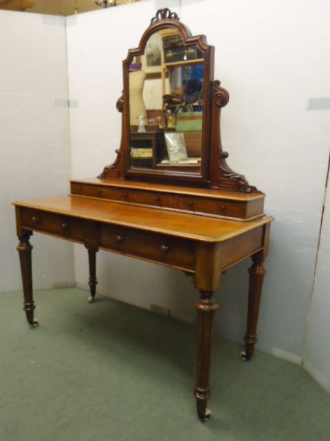 Quality Mahogany Dressing Table
