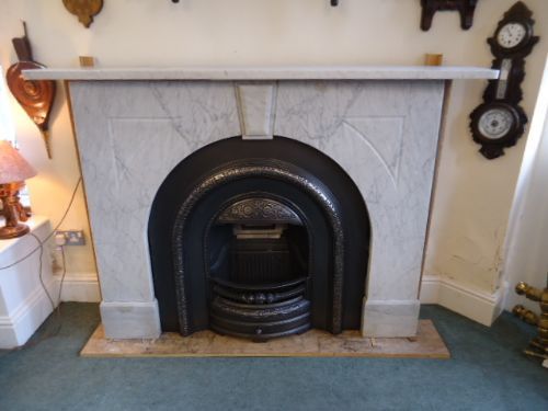 Quality Victorian Marble Fire Place & Cast Iron Insert.