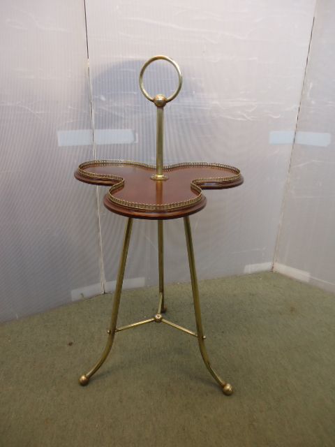 Revolving Stand