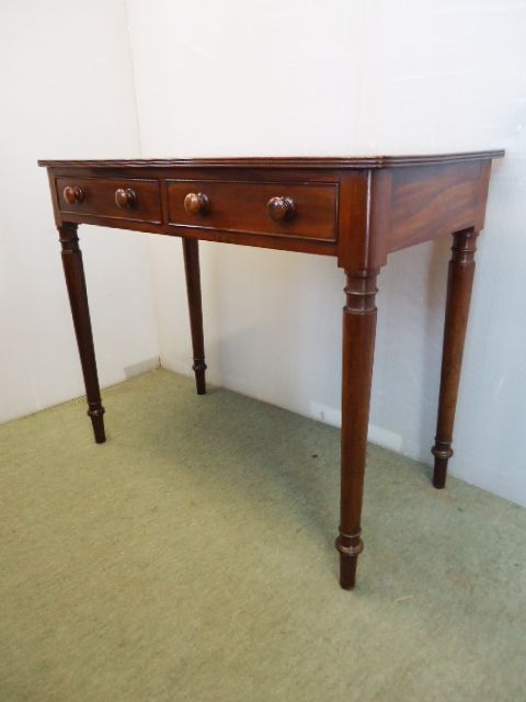 Mahogany 2 Drawer Table