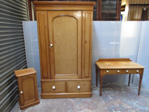 Pine 3 Piece Bedroom Suite