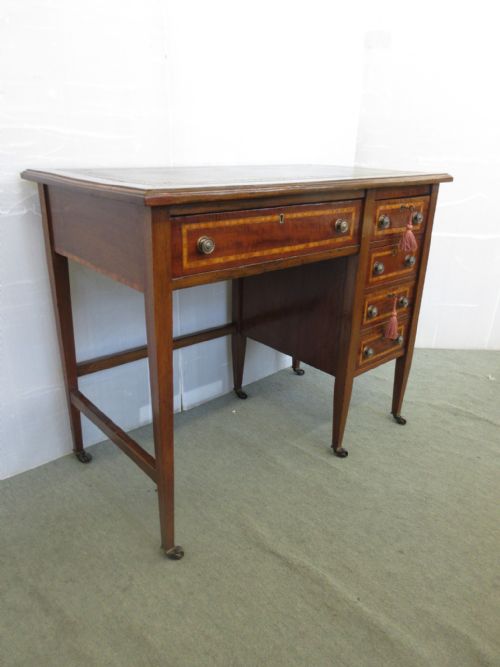 Quality Inlaid Pedestal Desk